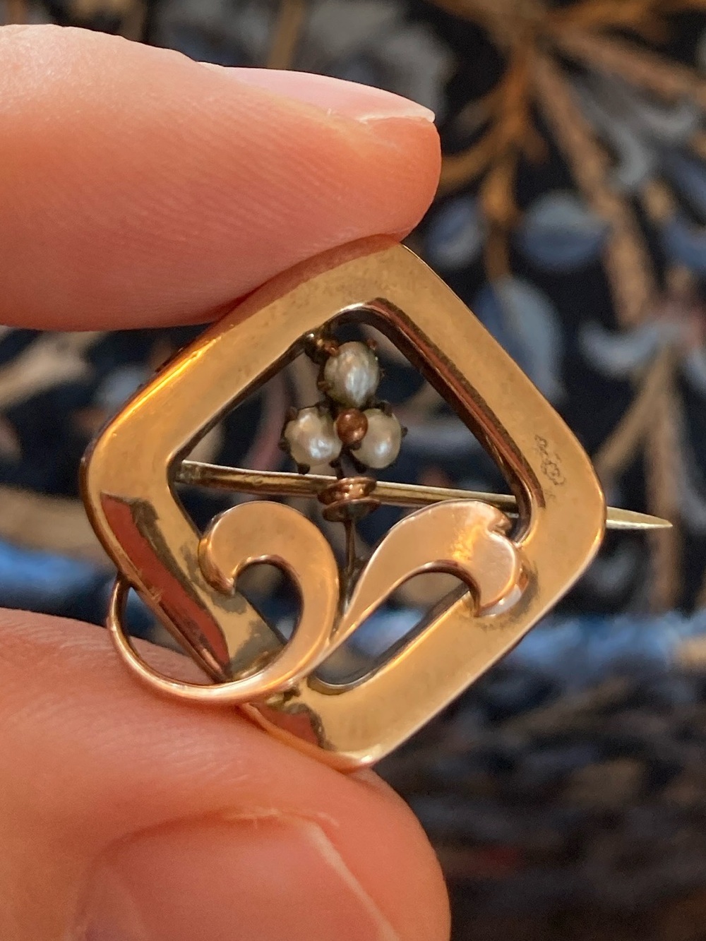 Antique Victorian Seed Pearl Floral Detail Brooch